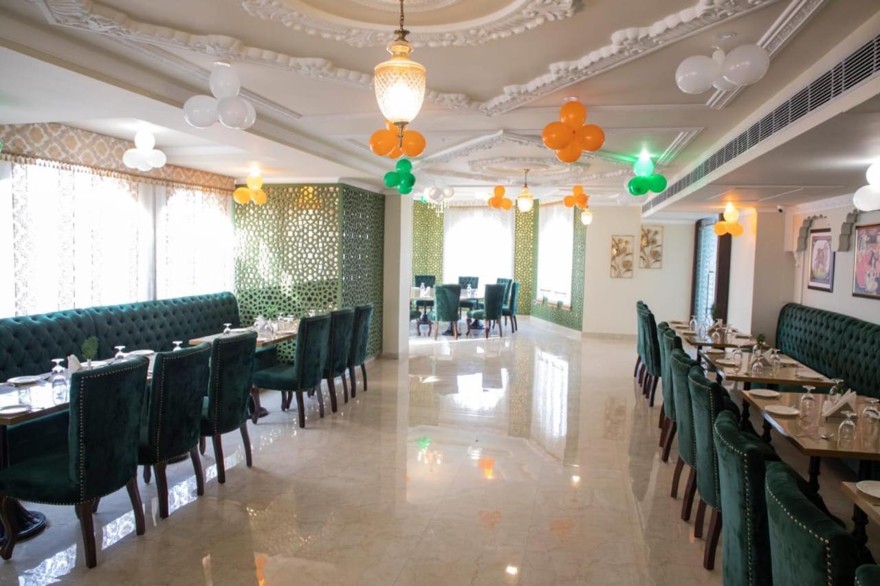 Indralok Palace Hotel & Resort Morena Экстерьер фото